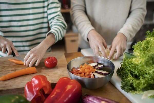 مزایای شرکت در آموزشگاه آشپزی در اندیشه